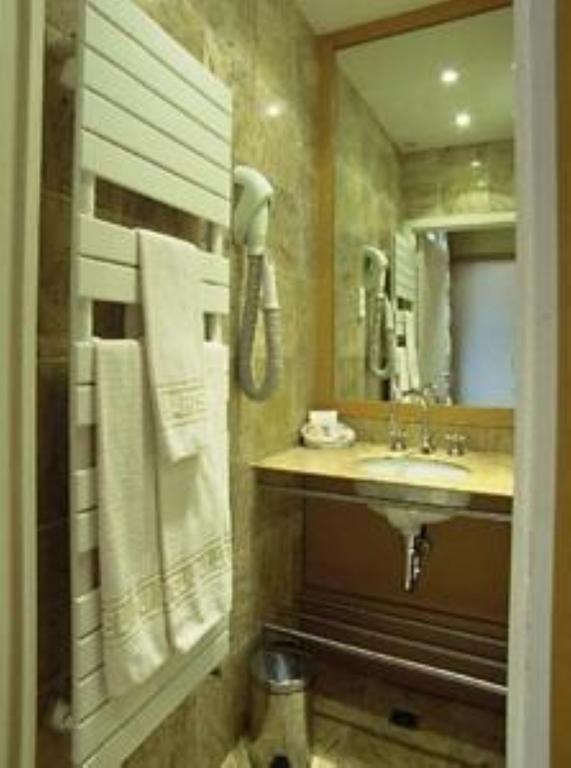 Hotel Du Levant Paris Ruang foto